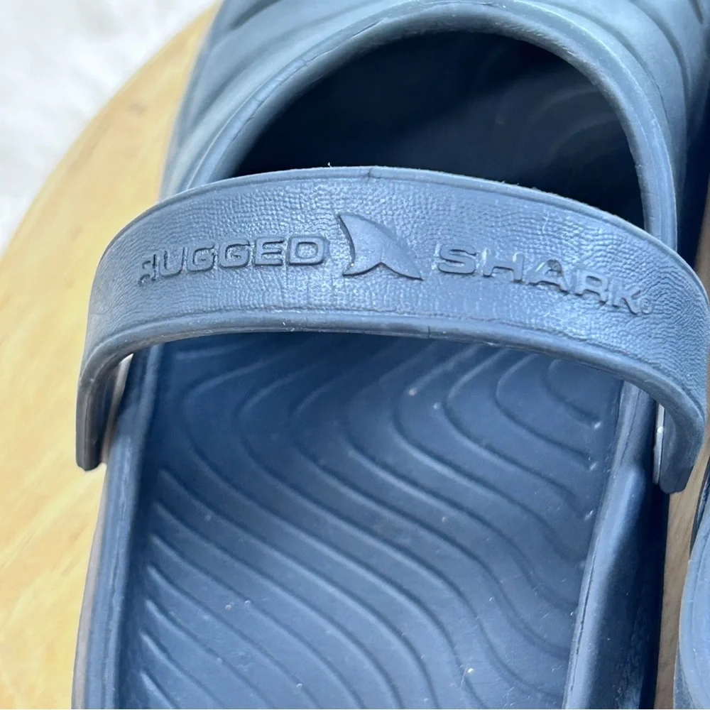 Black‎ Slip-On Slippers with Ventilation